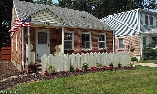 1st image of 582 Huntmere Dr