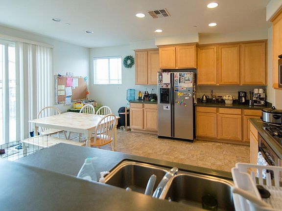 4th image of 2625 Nicolson Cir