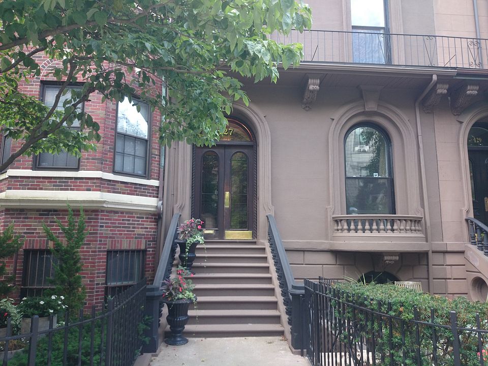 2nd image of 127 Beacon St #2