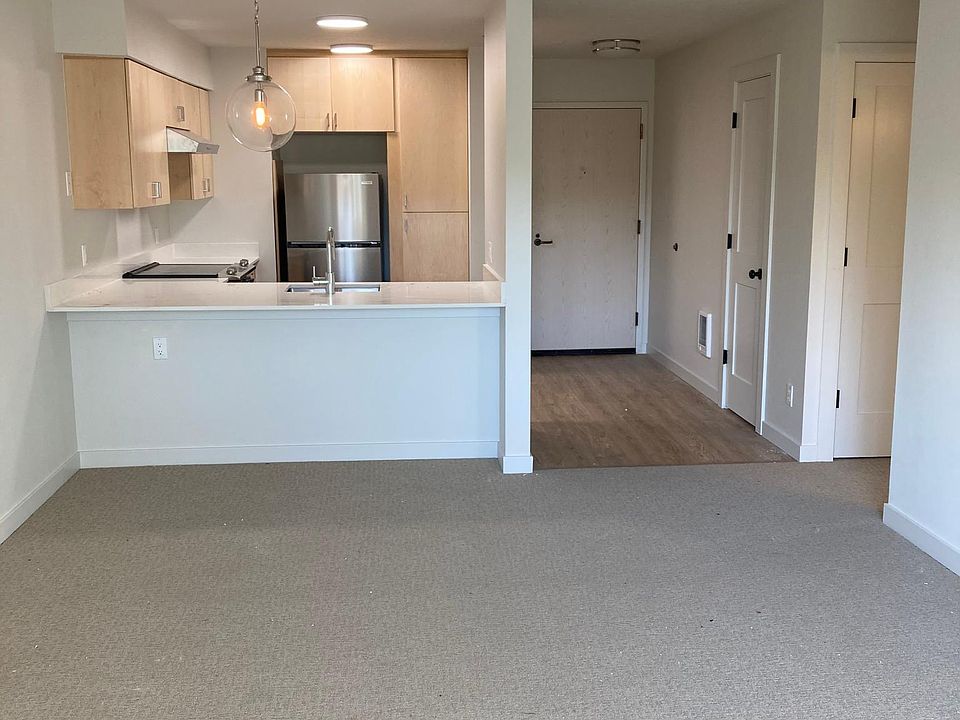 2nd image of 234 Wood Ave SW APT 406