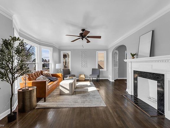 3rd image of 10419 S Highland Ave