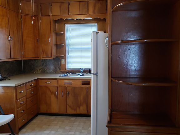 5th image of 309 W Main St Lot 126