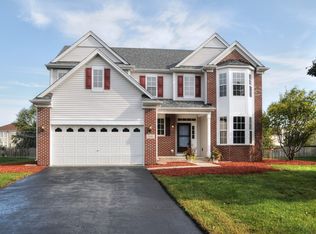 2681 McDuffee Cir, North Aurora, IL 60542