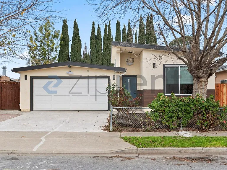 42740 Jefferson St — Photo 31