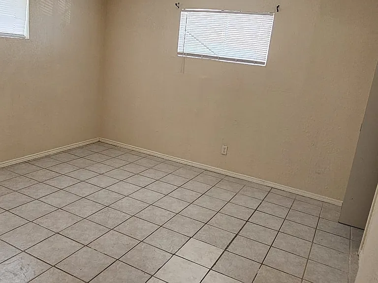 219 E Cherry Ln — Photo 38