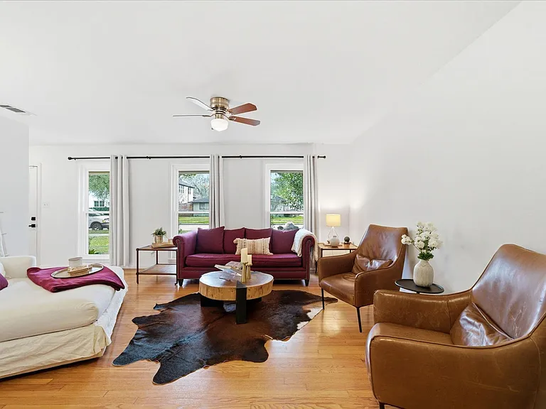 7962 Cedel Dr — Photo 2