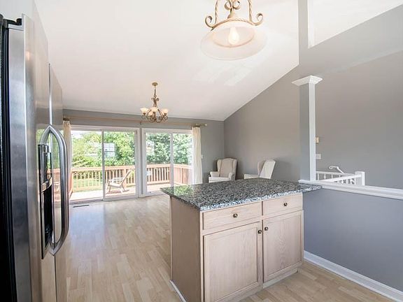 5th image of 130 Wintergreen Dr