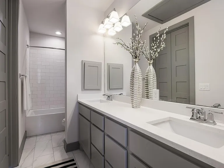 803 E Park Ave #104 — Photo 14