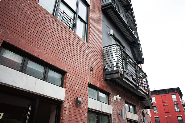 Rented by Brooklyn Group | media 16