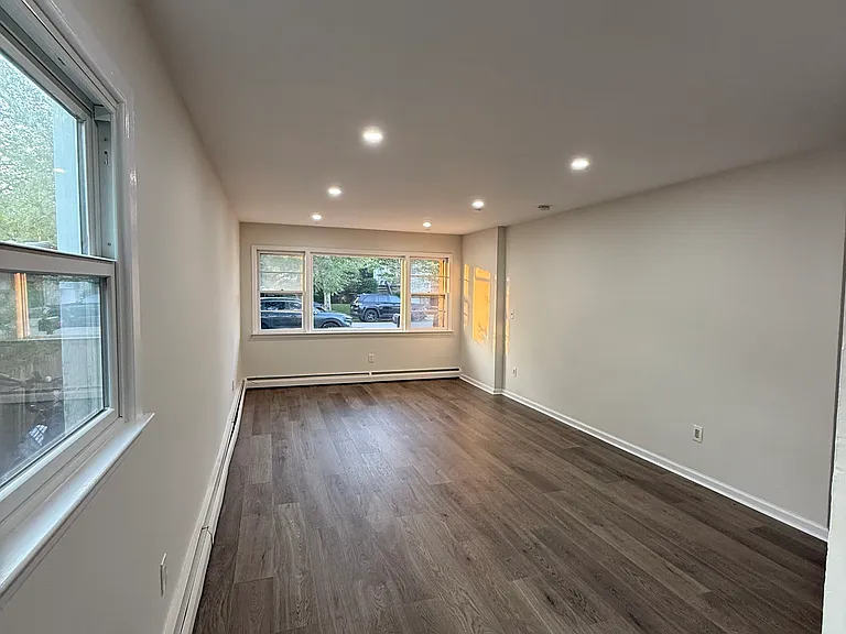 450 E Penn St #1 — Photo 23