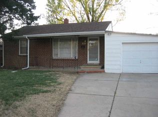 1833 S Old Manor Rd, Wichita, KS 67218