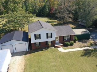311 Roger Jennings Ln, Thomasville, NC 27360
