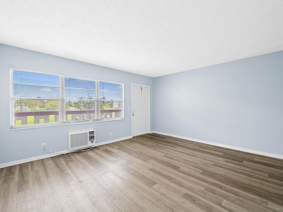 2nd image of 148 Preston Way #148