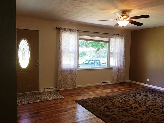 3rd image of 744 Marvin Ave