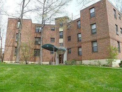 1st image of 110 Pearsall Dr APT 1F