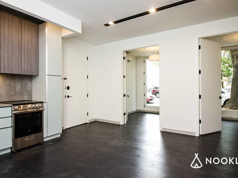 225 Winthrop St #1F — Photo 3