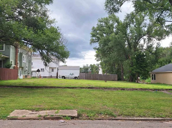 1244 SW Polk St, Topeka, KS 66612