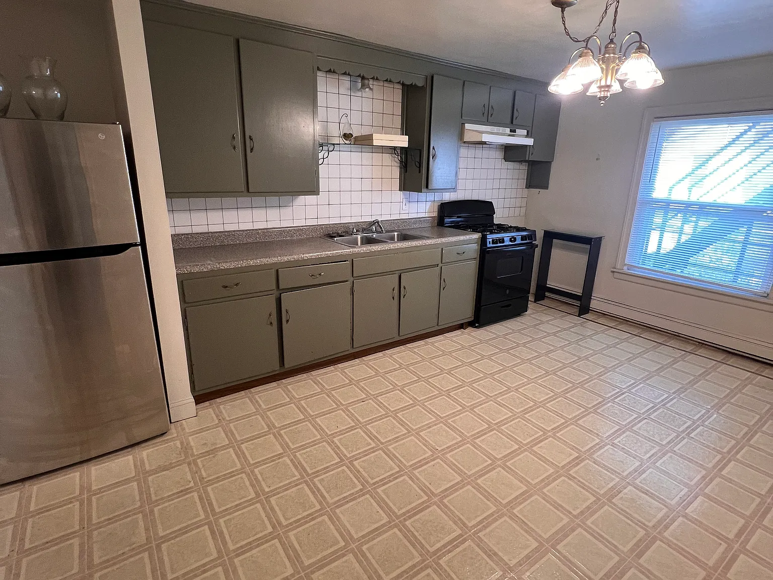 2 bed, 1.5 bath, $1,650 — Photo 3