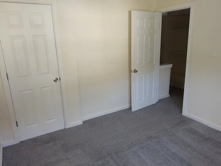 11 Great Hill Rd — Photo 6