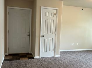 713 3rd St NW APT A, Minot, ND 58703