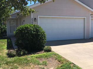 2244 SW Ancaster Rd, Topeka, KS 66614