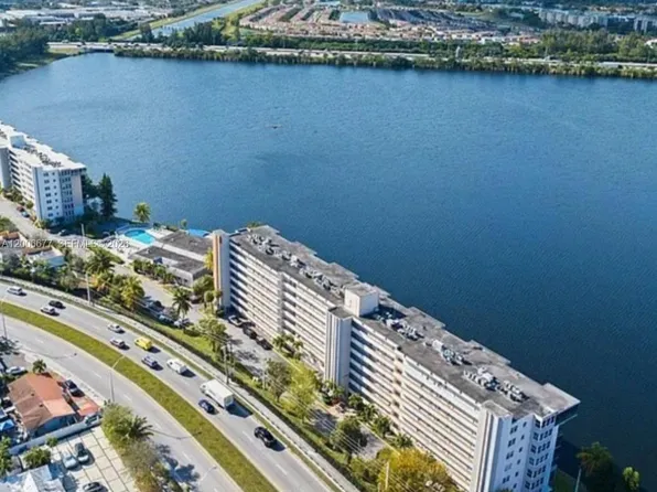 1175 NE Miami Gardens Dr APT 703, Miami, FL 33179