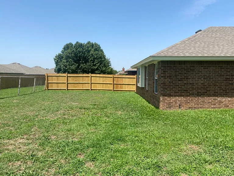 1026 Dustin Dr — Photo 14