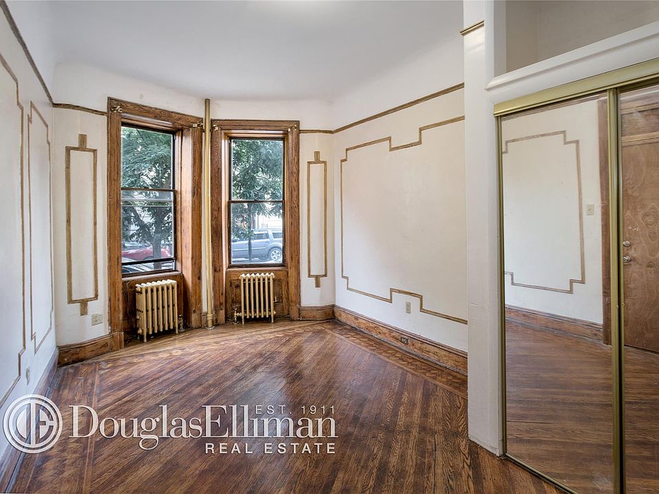 1st image of 250 New York Ave #1L