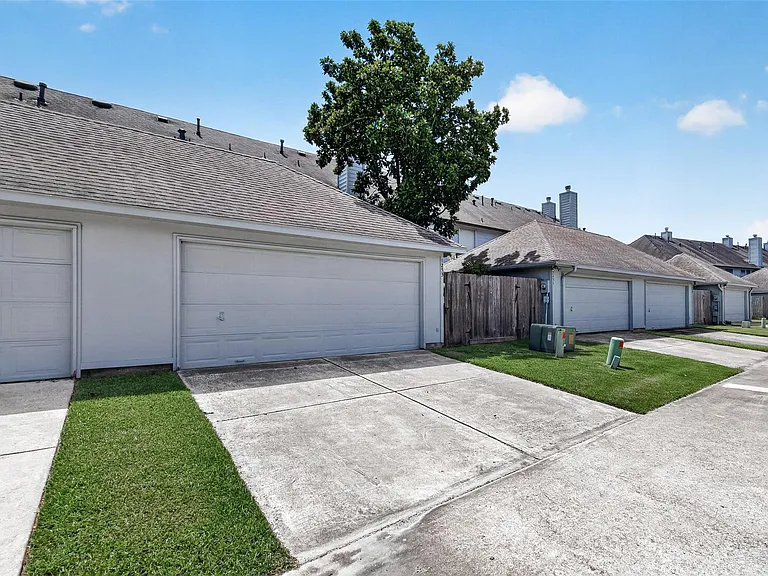 1253 El Camino Village Dr — Photo 36