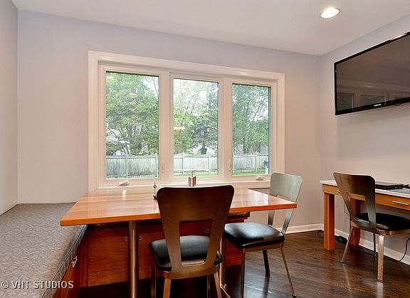 4th image of 1469 Berkley Ct