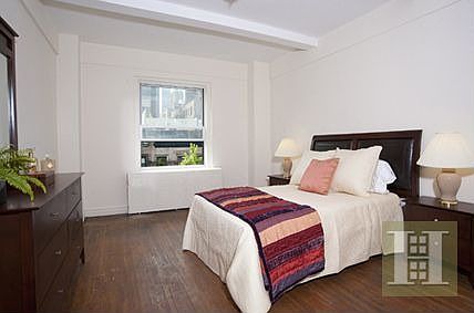 4th image of 123 W 74th St APT 6A