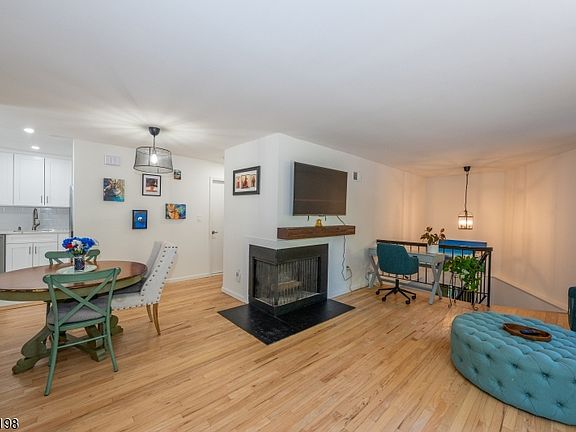 5th image of 181 Long Hill Rd #5-5-5