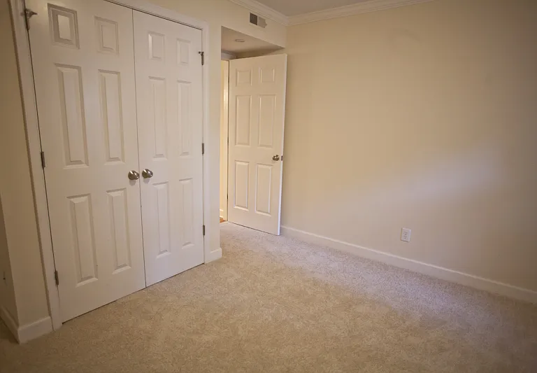 1513 E Franklin St #111 — Photo 11