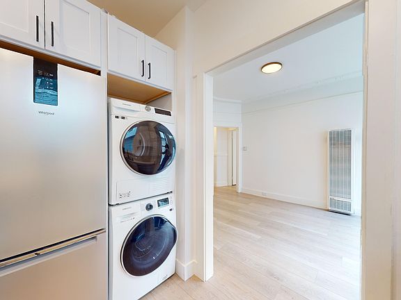 4th image of 1452 Castro St #7