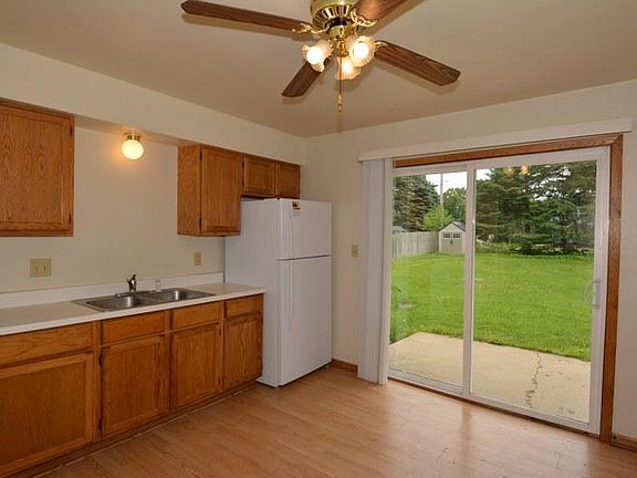 5th image of 319 Wisconsin Ave #4