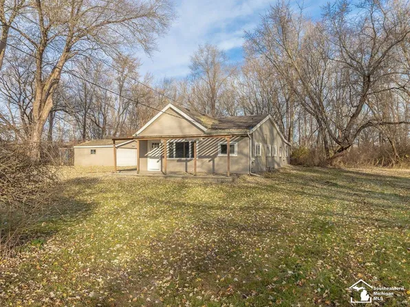 155 Virginia St, Carleton, MI 48117