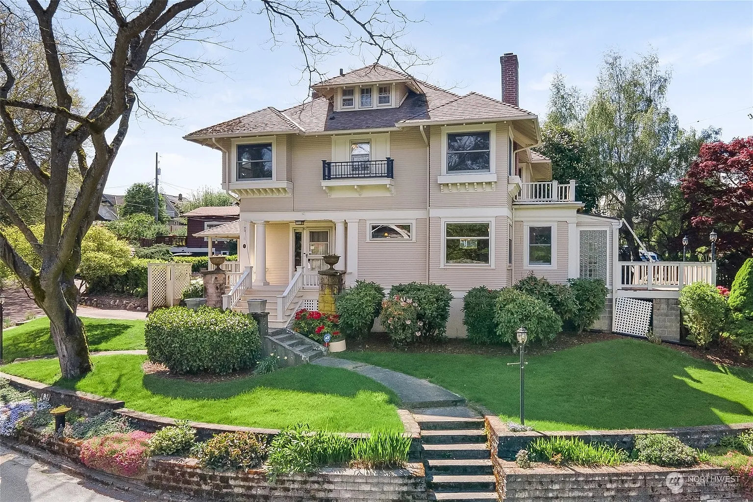 6 Rosemount Way photo 1