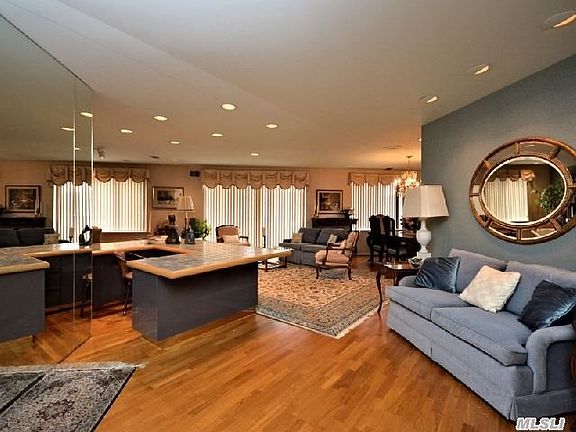 3rd image of 99 S Park Ave
