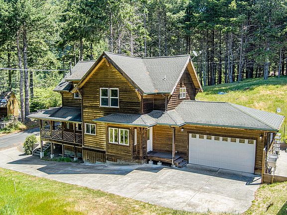 2nd image of 758 Beach Rd