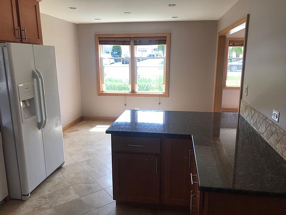 3rd image of 650 Beau Ct #G