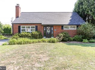 425 Appletree Rd, Camp Hill, PA 17011