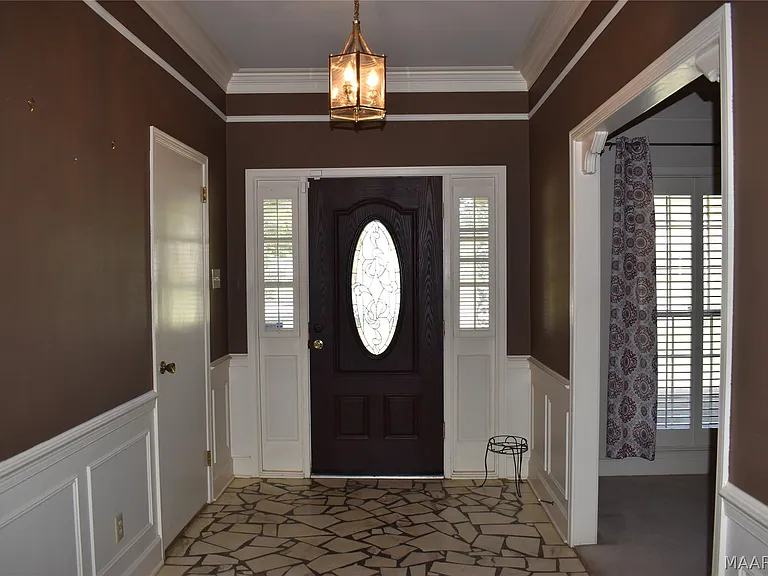 414 Arrowhead Dr — Photo 5
