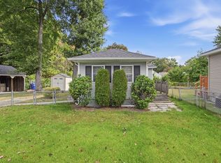215 Eddy St, Springfield, MA 01104