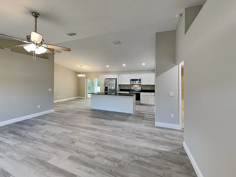 2082 W Swanson Dr — Photo 21