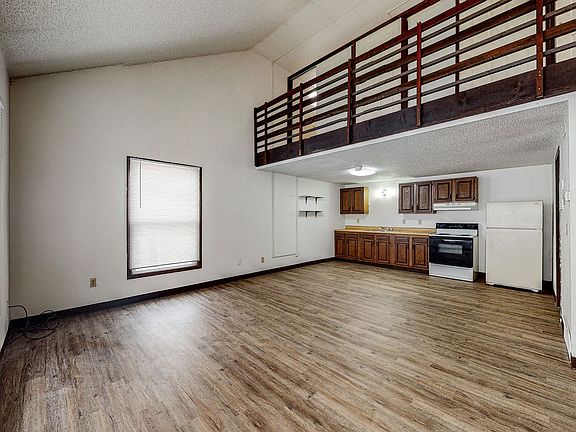 2nd image of 320 Stanton Ave #101