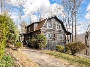 25 Dycus Dr, Fairview, NC 28730