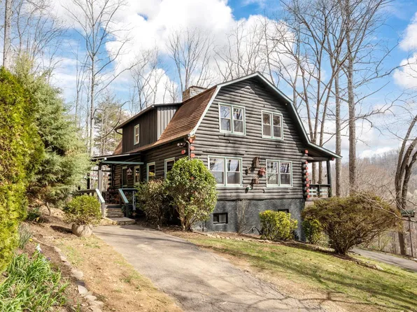 25 Dycus Dr, Fairview, NC 28730