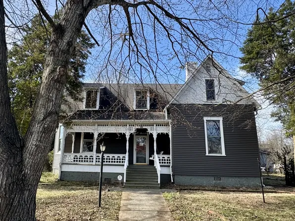 215 N Washington St, Tullahoma, TN 37388