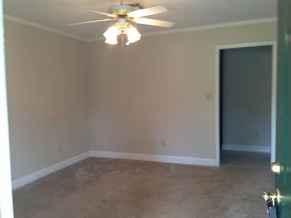 3rd image of 428 E Darbonne St #B