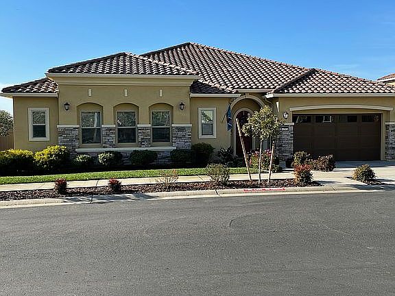 5th image of 1292 Cornerstone Dr